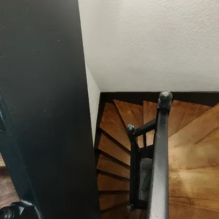 Maison De Le 101 - 3 - Garage *